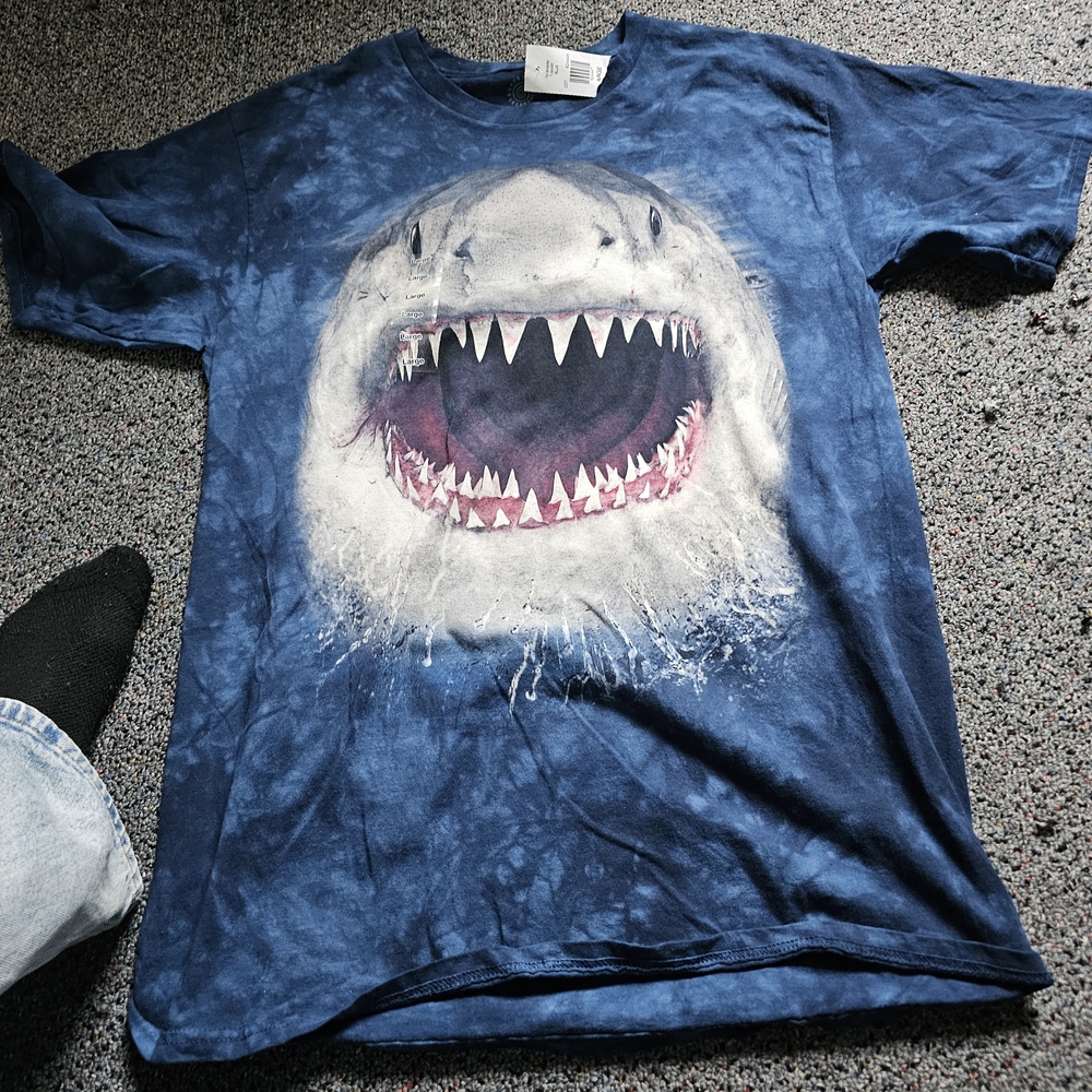 NOS The Mountain Shark Tye Dye AOP Tee Size Large